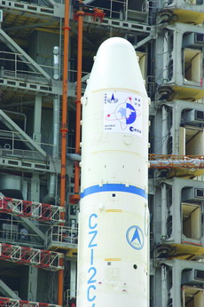 2003年12月30日中国第一次发射高轨道卫星—— “探测一号”赤道星。